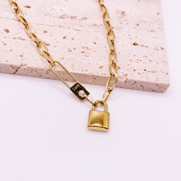Waterproof Stainless Steel Gold Necklace - Picture 2 of 3
